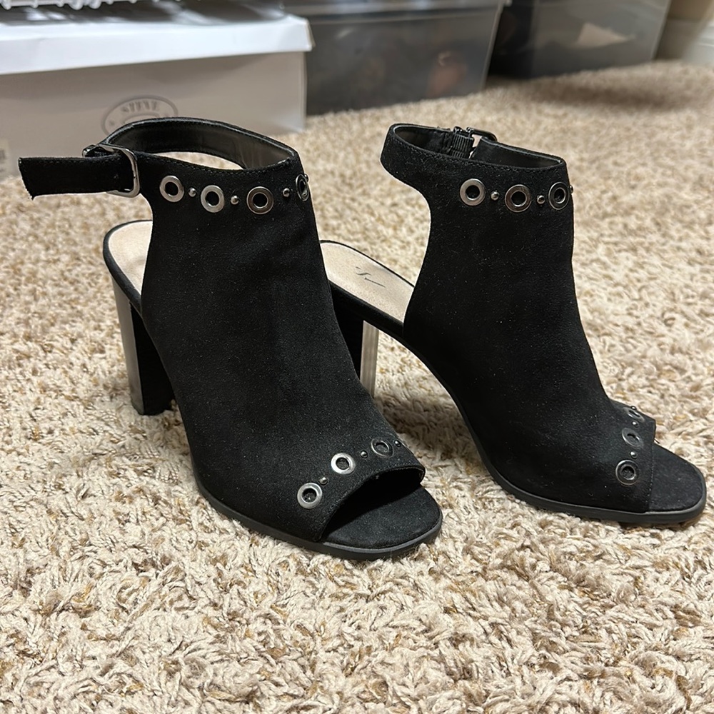 Simply Vera shoes